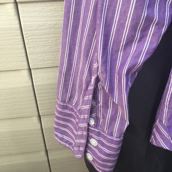 American Eagle Outfitters π¦
 Button Down - Picture 6 of 6